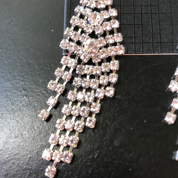 Day to Night Sparkling hook-back stone Earrings - Picture 3 of 8